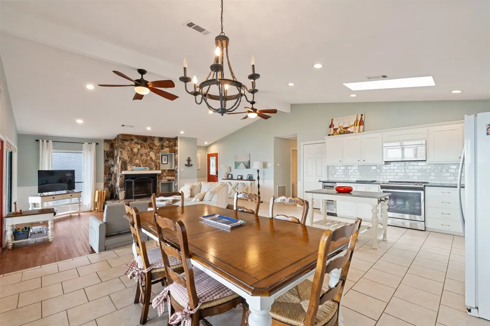 124 Harbor Drive Gun Barrel City, TX 75156