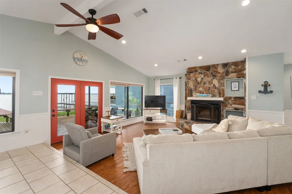 124 Harbor Drive Gun Barrel City, TX 75156