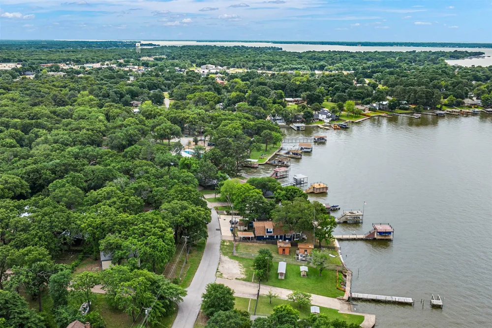 124 Harbor Drive Gun Barrel City, TX 75156