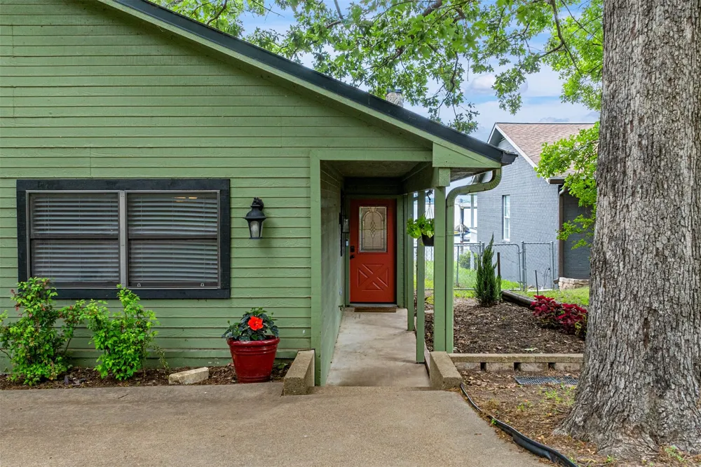 124 Harbor Drive Gun Barrel City, TX 75156