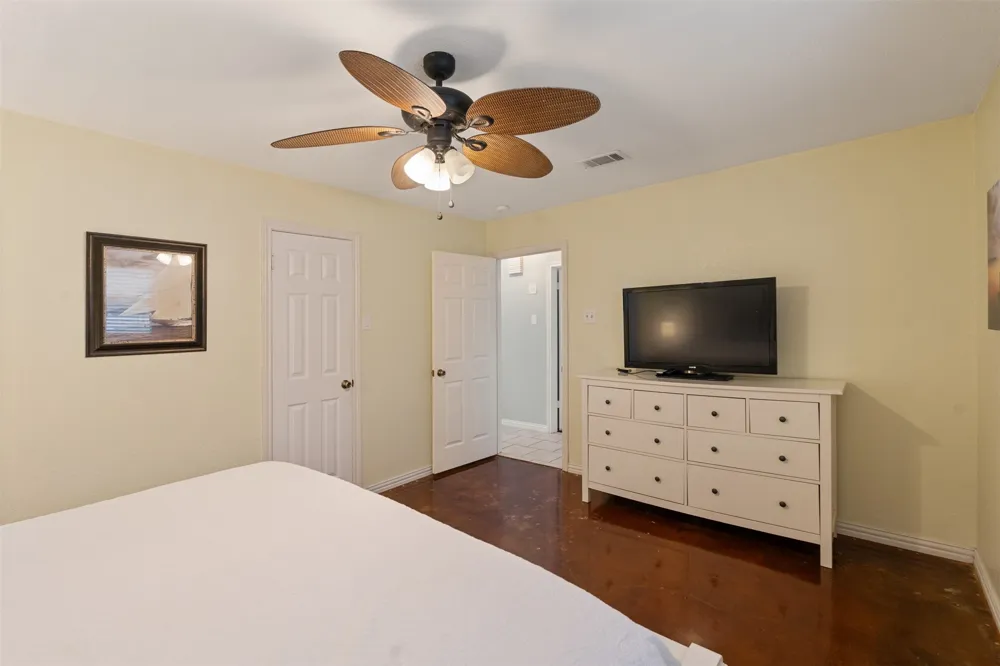 124 Harbor Drive Gun Barrel City, TX 75156