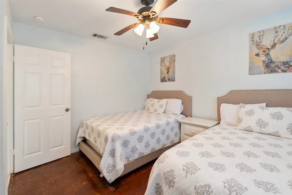 124 Harbor Drive Gun Barrel City, TX 75156