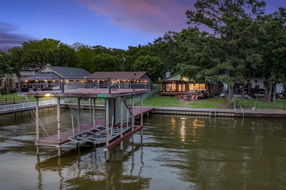 124 Harbor Drive Gun Barrel City, TX 75156