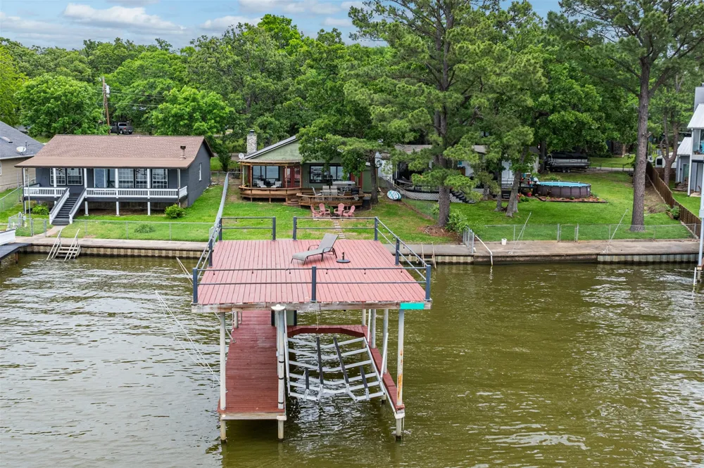 124 Harbor Drive Gun Barrel City, TX 75156