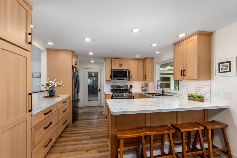 819 E Plainfield Court Zeeland, MI 49464