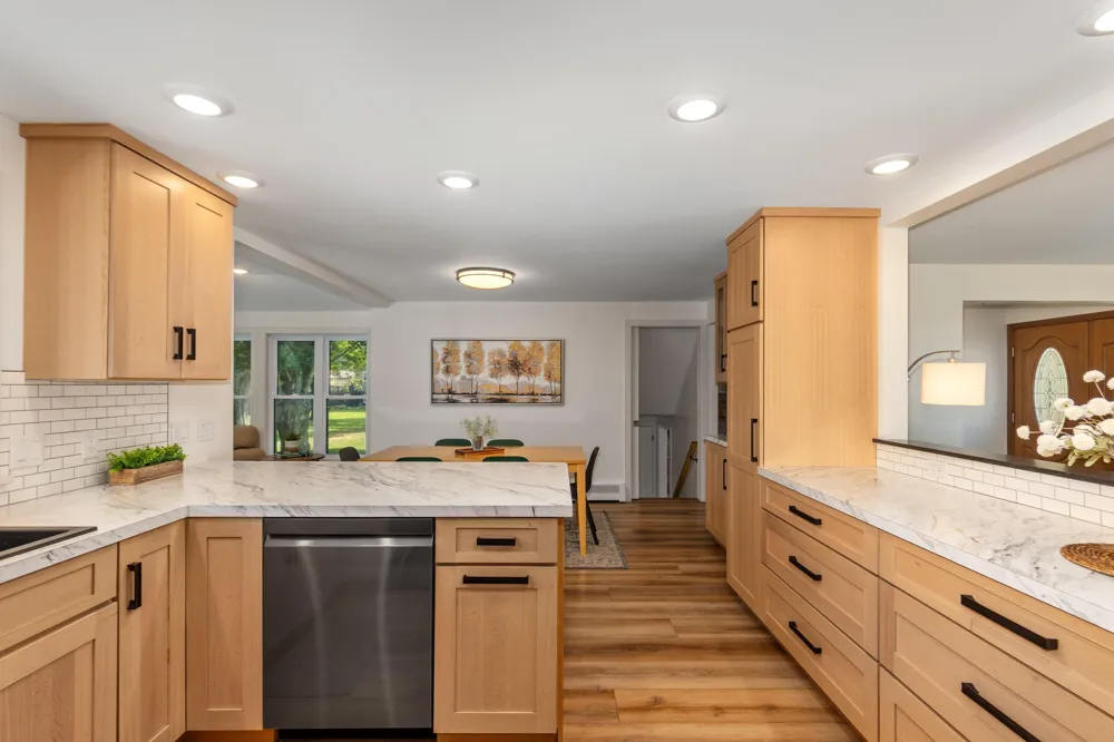 819 E Plainfield Court Zeeland, MI 49464