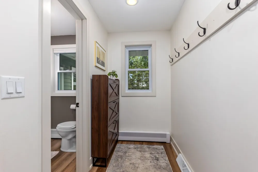 819 E Plainfield Court Zeeland, MI 49464
