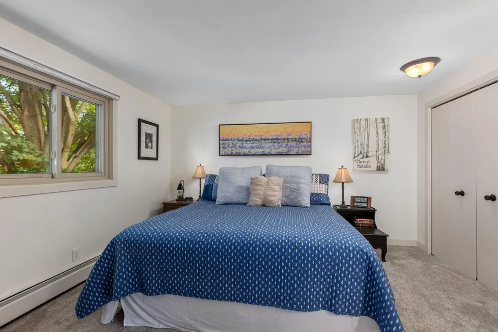 819 E Plainfield Court Zeeland, MI 49464