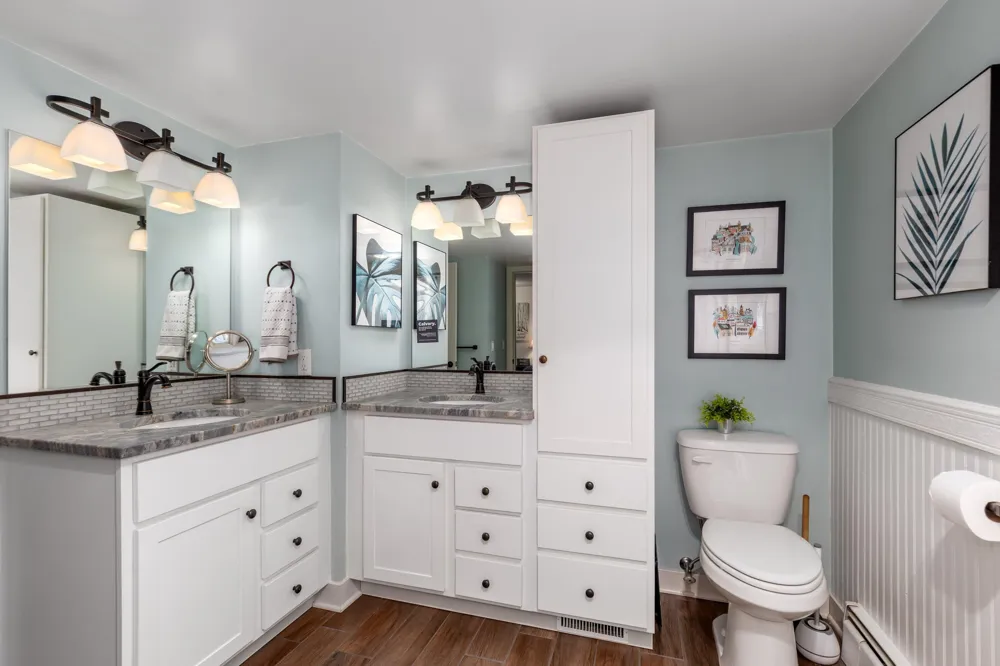 819 E Plainfield Court Zeeland, MI 49464