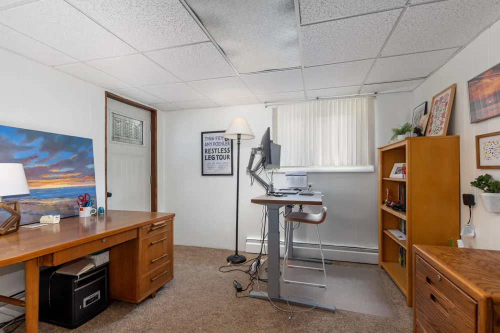 819 E Plainfield Court Zeeland, MI 49464