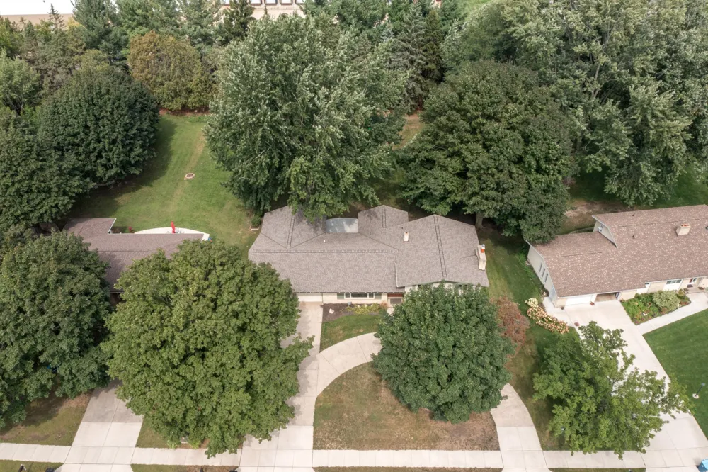 819 E Plainfield Court Zeeland, MI 49464