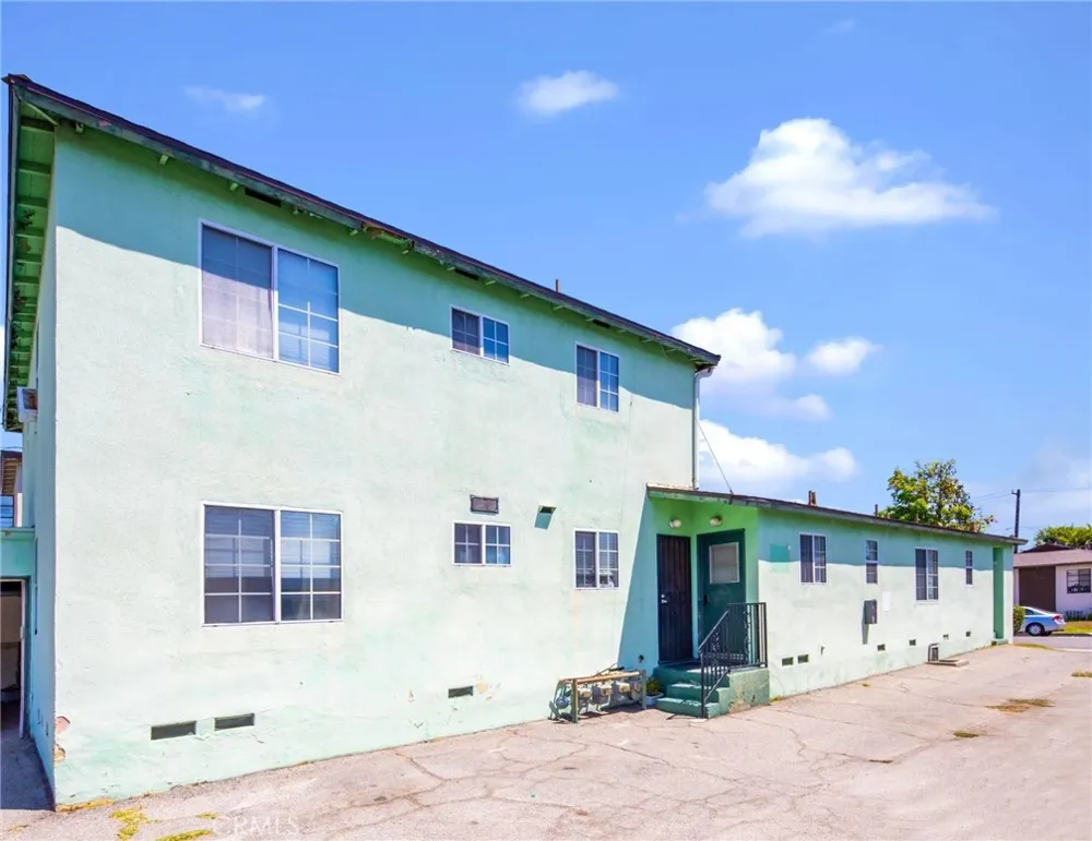 221 S Bushnell Avenue Alhambra, CA 91801