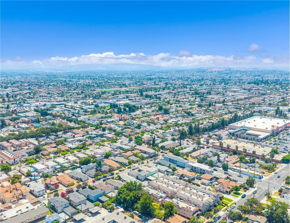 221 S Bushnell Avenue Alhambra, CA 91801