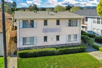 1125 Laguna Avenue #1 Burlingame, CA 94010