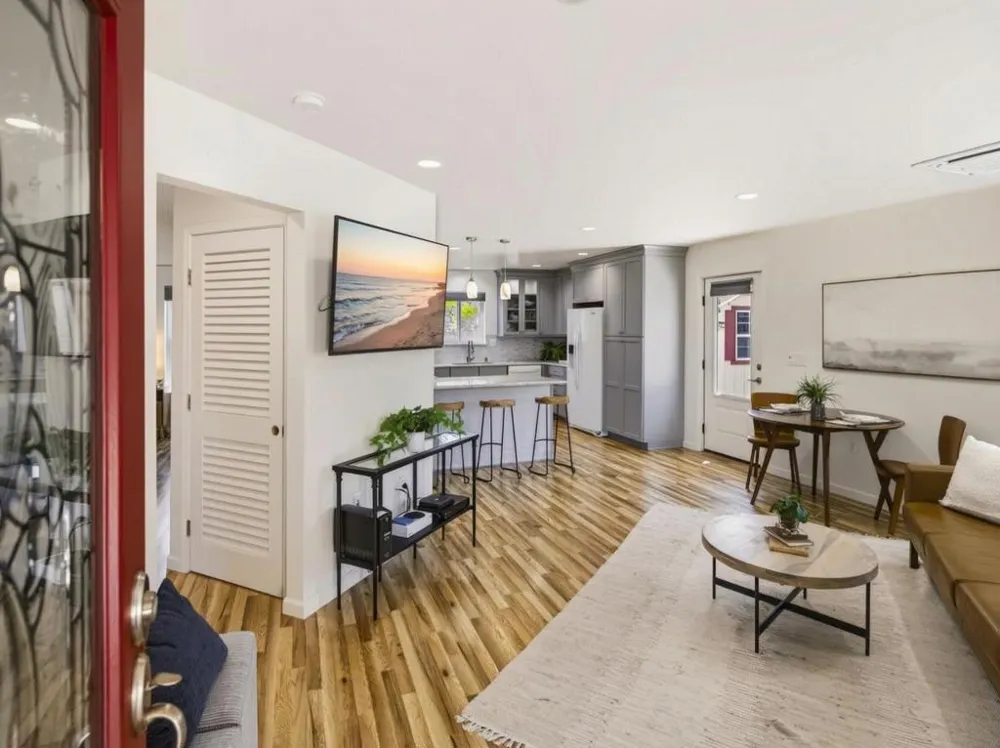 3026 Independence Avenue Marina, CA 93933