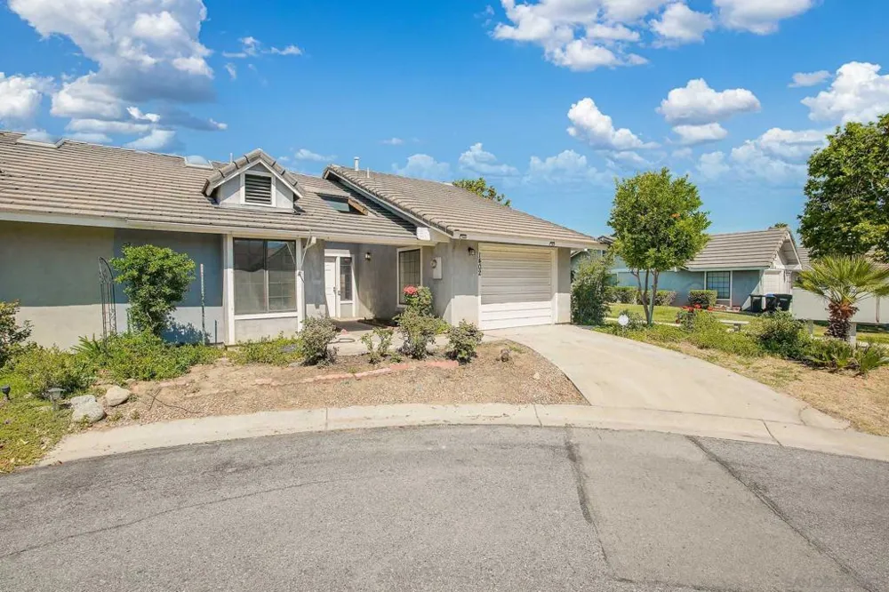 1402 Hancock Cir San Jacinto, CA 92583