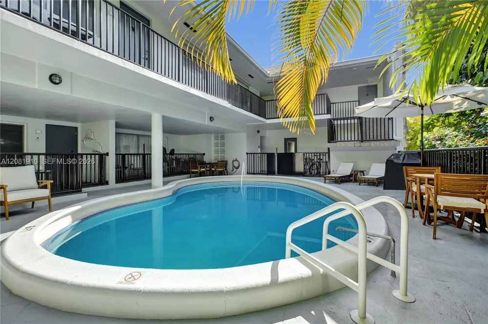 195 Sunrise Dr #7 Key Biscayne, FL 33149