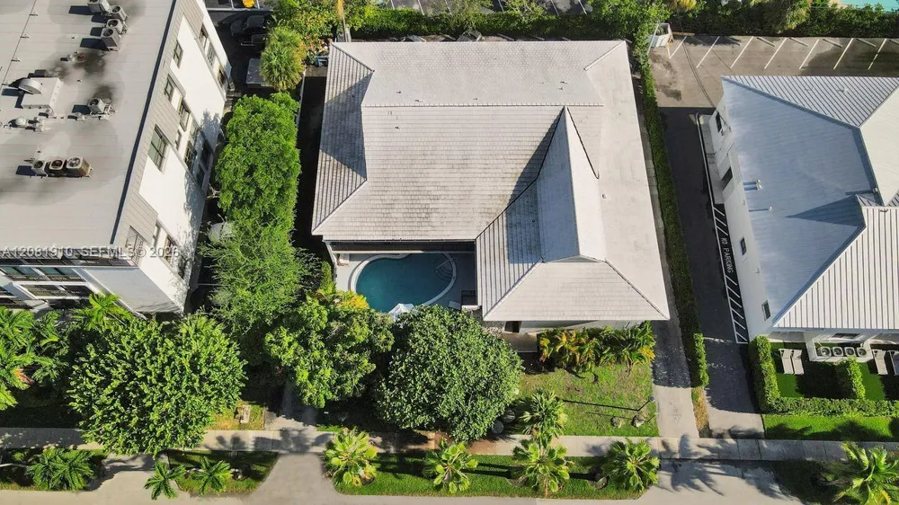 195 Sunrise Dr #7 Key Biscayne, FL 33149