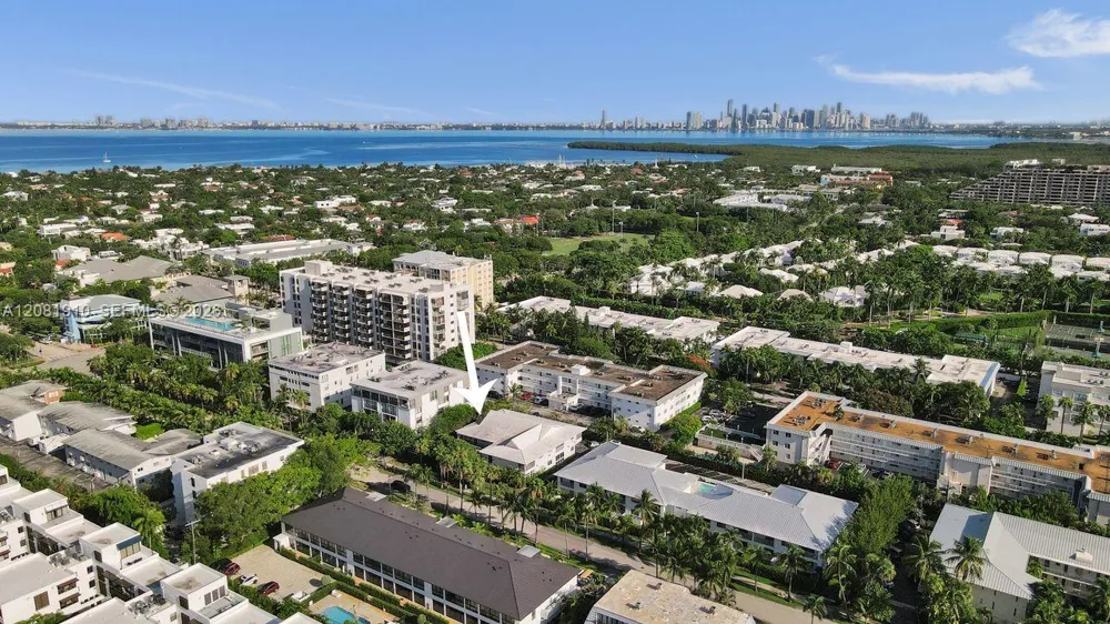 195 Sunrise Dr #7 Key Biscayne, FL 33149