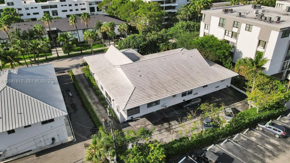 195 Sunrise Dr #7 Key Biscayne, FL 33149