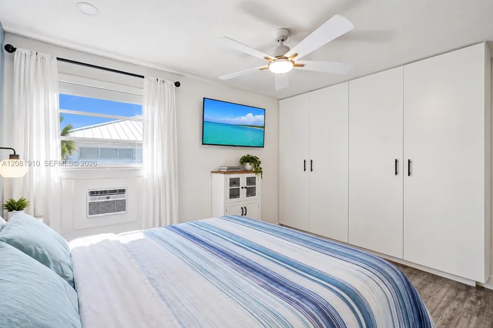 195 Sunrise Dr #7 Key Biscayne, FL 33149