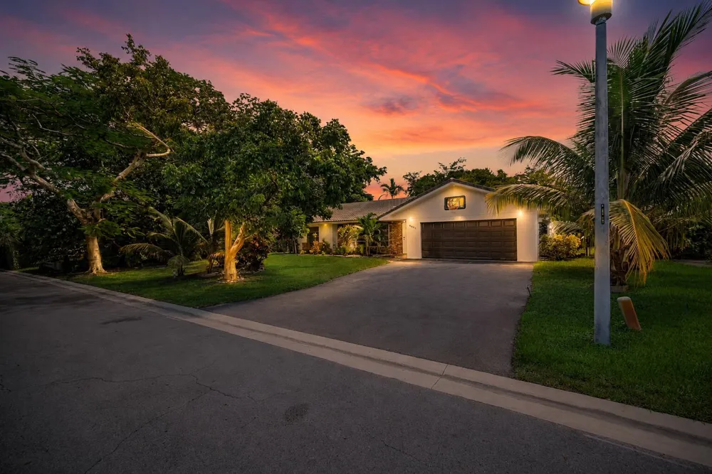 4203 NW 75TH AVENUE Coral Springs, FL 33065