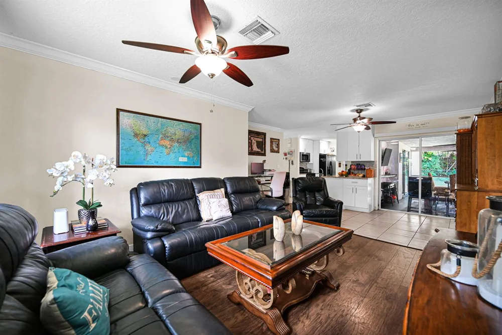 4203 NW 75TH AVENUE Coral Springs, FL 33065