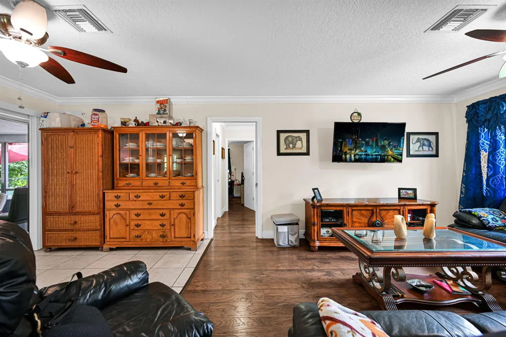4203 NW 75TH AVENUE Coral Springs, FL 33065