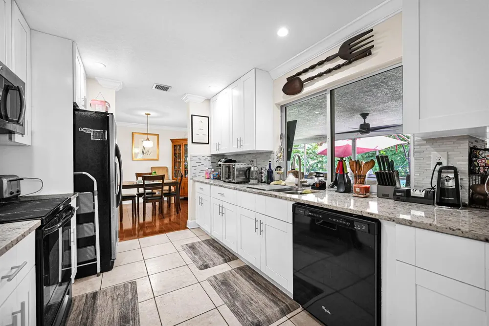 4203 NW 75TH AVENUE Coral Springs, FL 33065