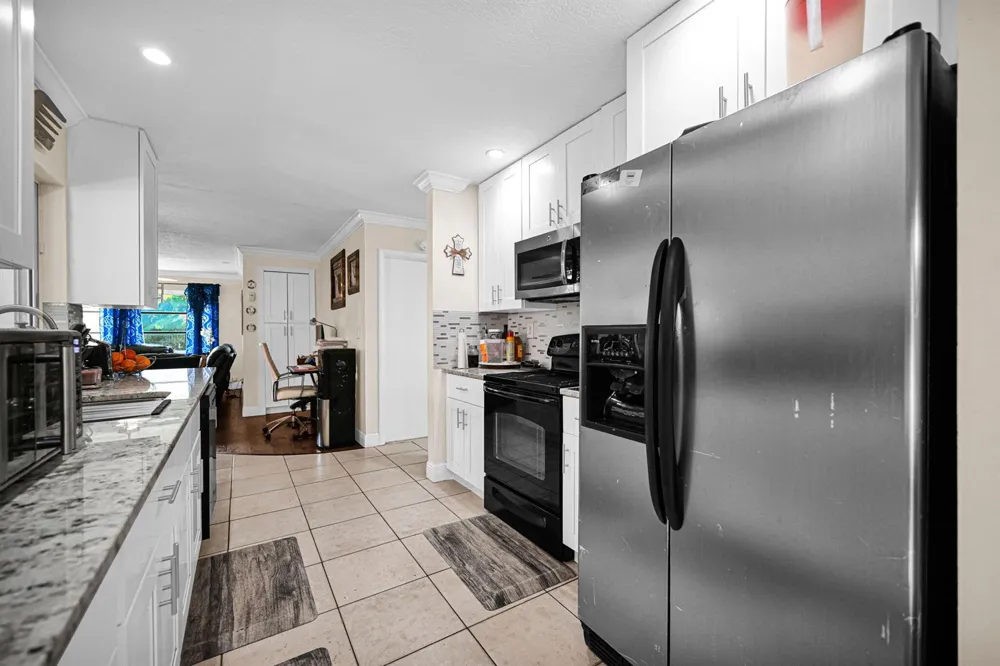 4203 NW 75TH AVENUE Coral Springs, FL 33065