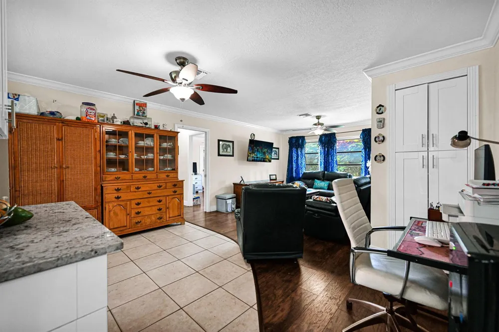 4203 NW 75TH AVENUE Coral Springs, FL 33065