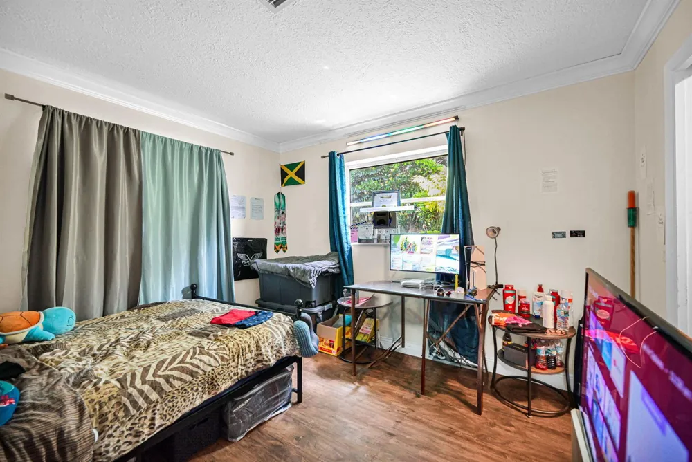 4203 NW 75TH AVENUE Coral Springs, FL 33065