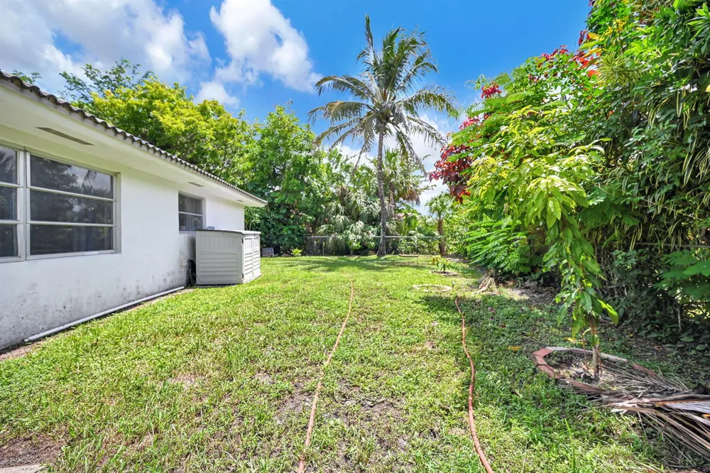 4203 NW 75TH AVENUE Coral Springs, FL 33065
