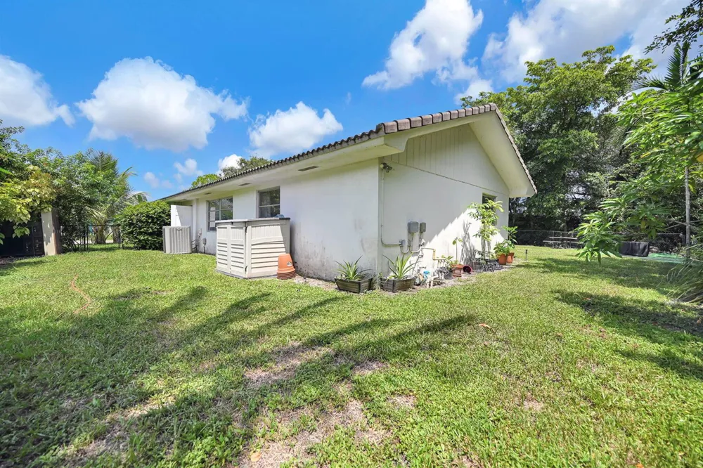 4203 NW 75TH AVENUE Coral Springs, FL 33065