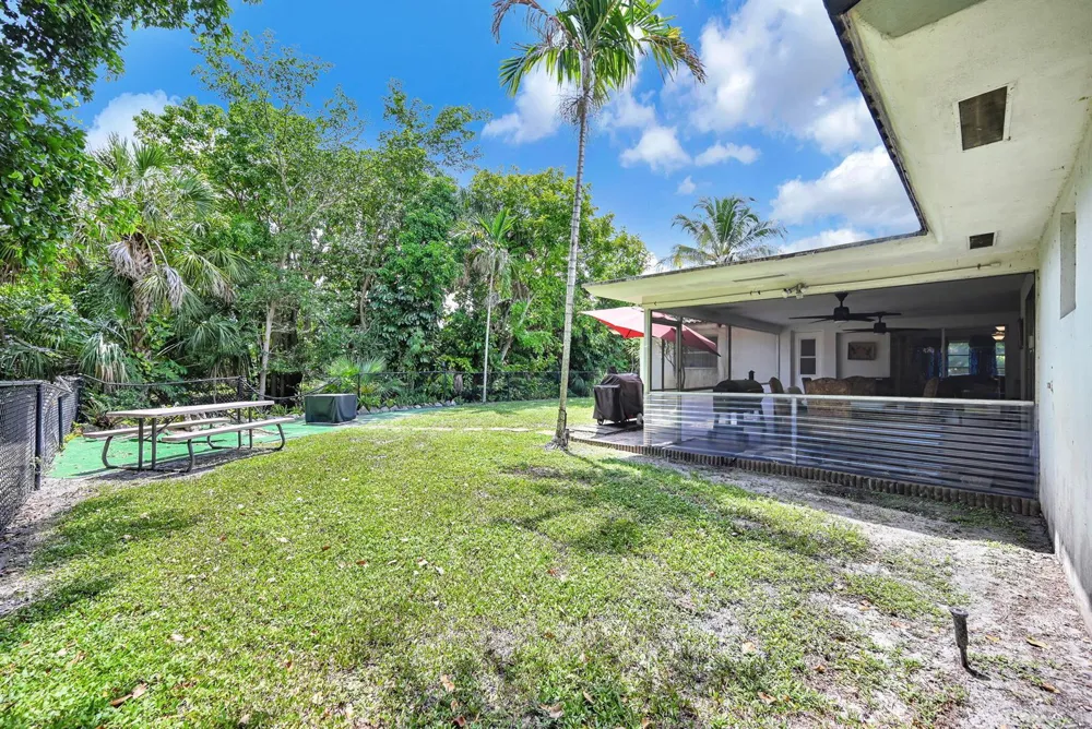 4203 NW 75TH AVENUE Coral Springs, FL 33065