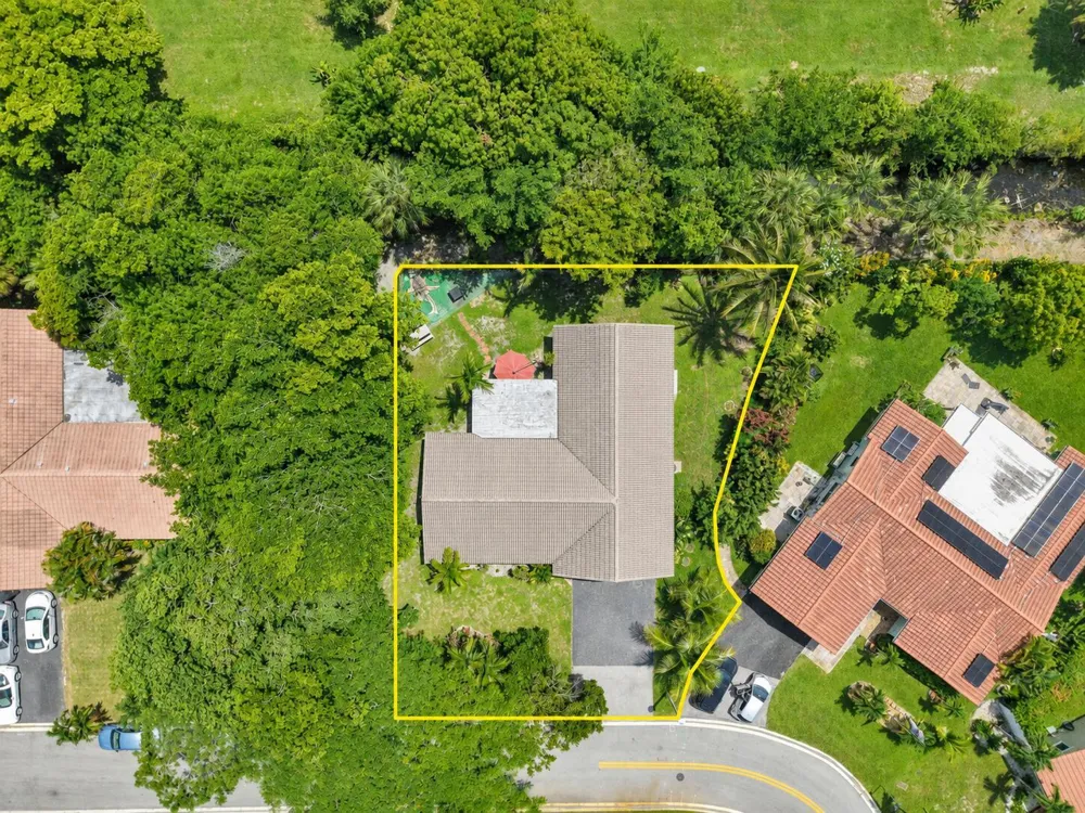 4203 NW 75TH AVENUE Coral Springs, FL 33065
