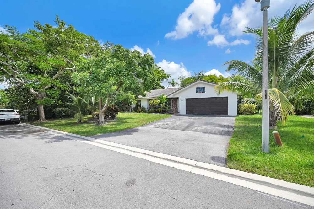 4203 NW 75TH AVENUE Coral Springs, FL 33065