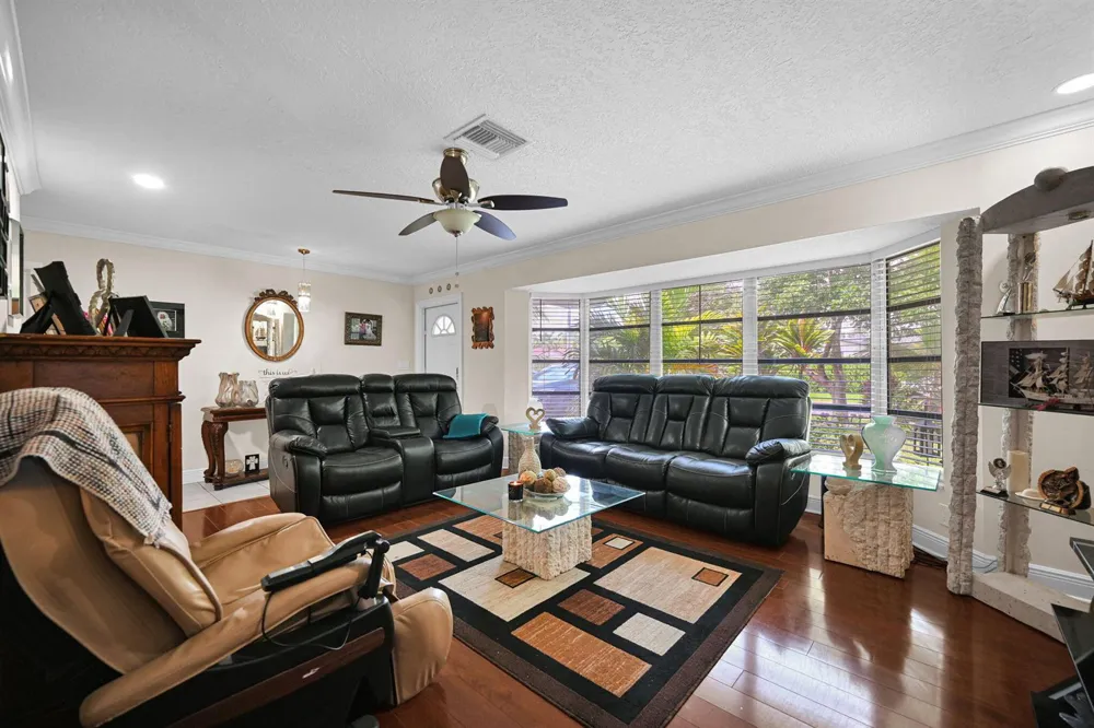 4203 NW 75TH AVENUE Coral Springs, FL 33065
