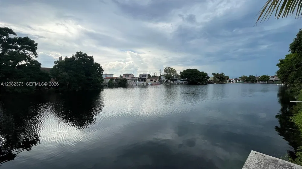 6942 W 14th Ct Hialeah, FL 33014