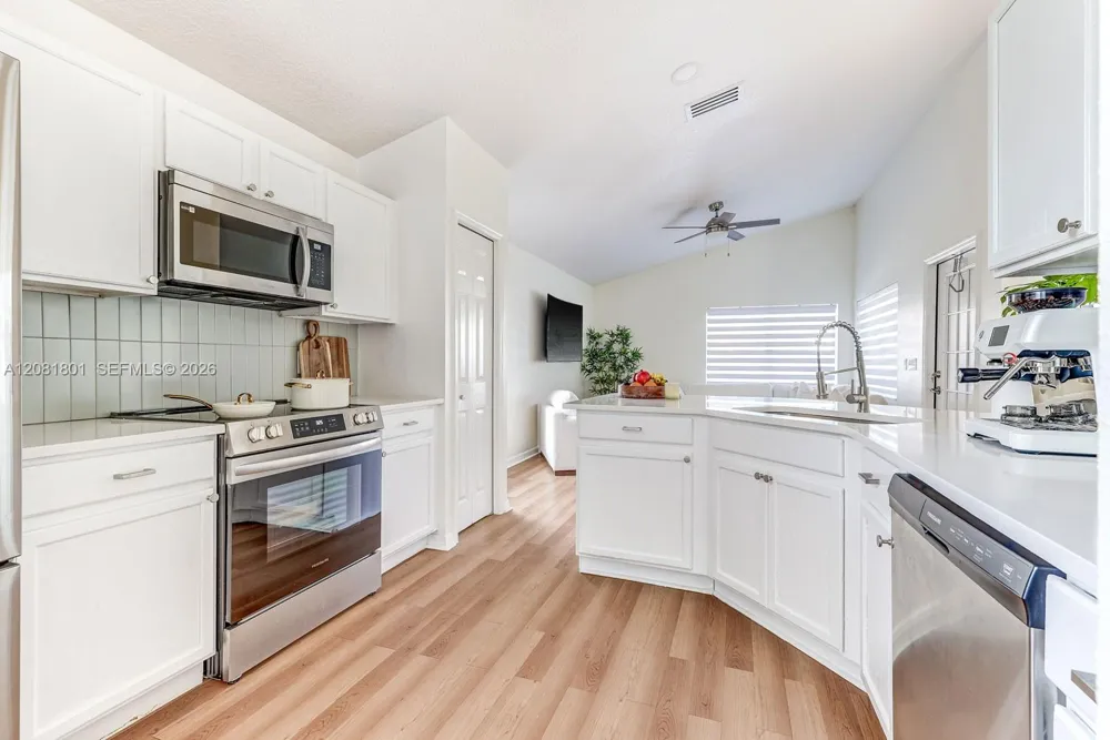 10031 RIVER GLEN CT Orlando, FL 32825