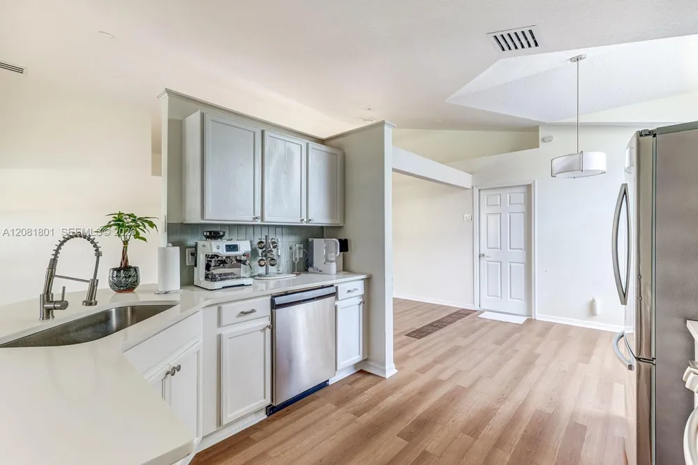 10031 RIVER GLEN CT Orlando, FL 32825