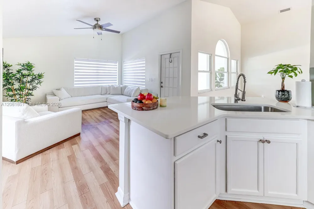 10031 RIVER GLEN CT Orlando, FL 32825
