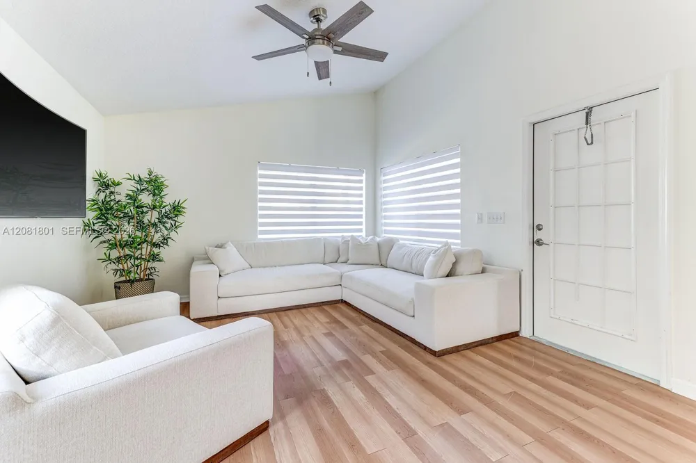 10031 RIVER GLEN CT Orlando, FL 32825