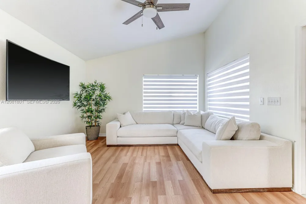 10031 RIVER GLEN CT Orlando, FL 32825