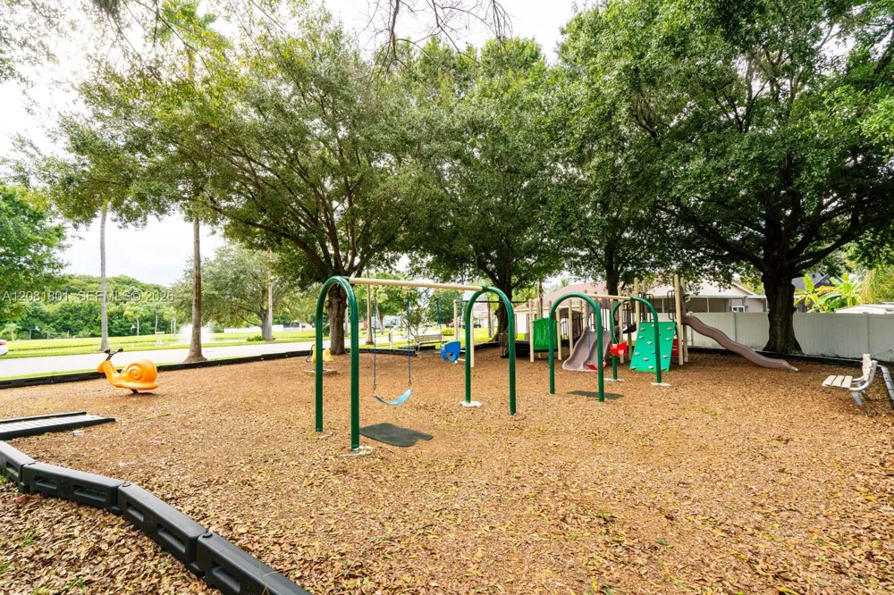 10031 RIVER GLEN CT Orlando, FL 32825