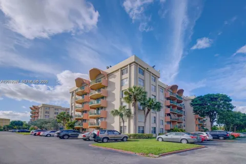 9320 Fontainebleau Blvd #213