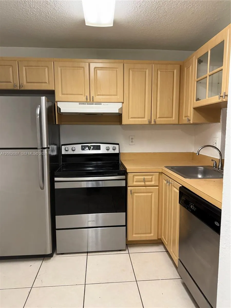 9320 Fontainebleau Blvd #213 Miami, FL 33172