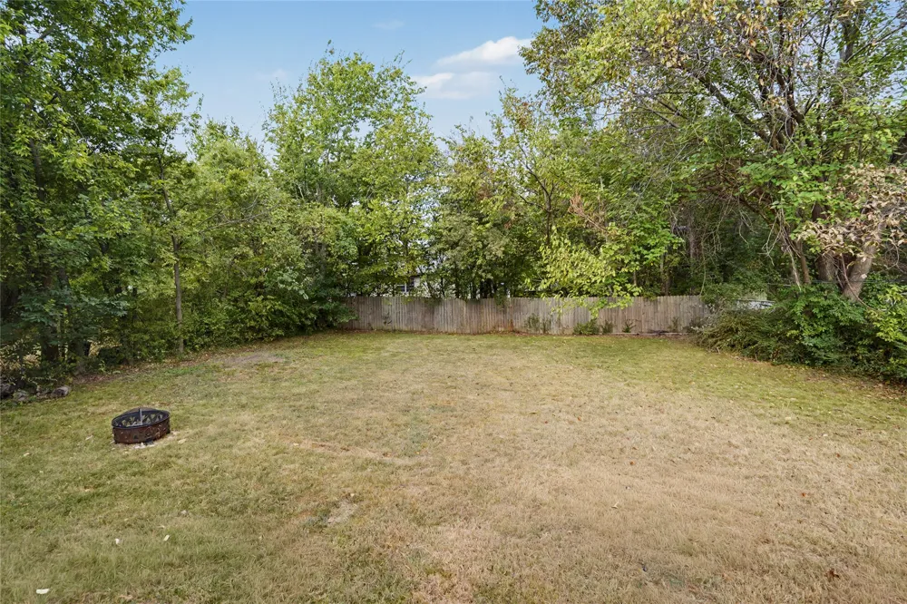 1614 S Cedar Avenue Broken Arrow, OK 74012