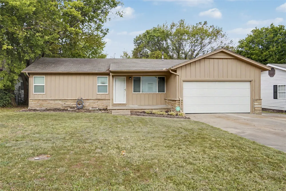 1614 S Cedar Avenue Broken Arrow, OK 74012