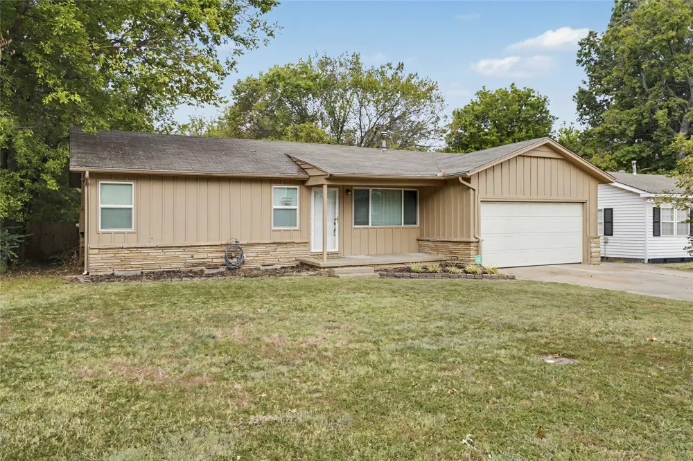 1614 S Cedar Avenue Broken Arrow, OK 74012